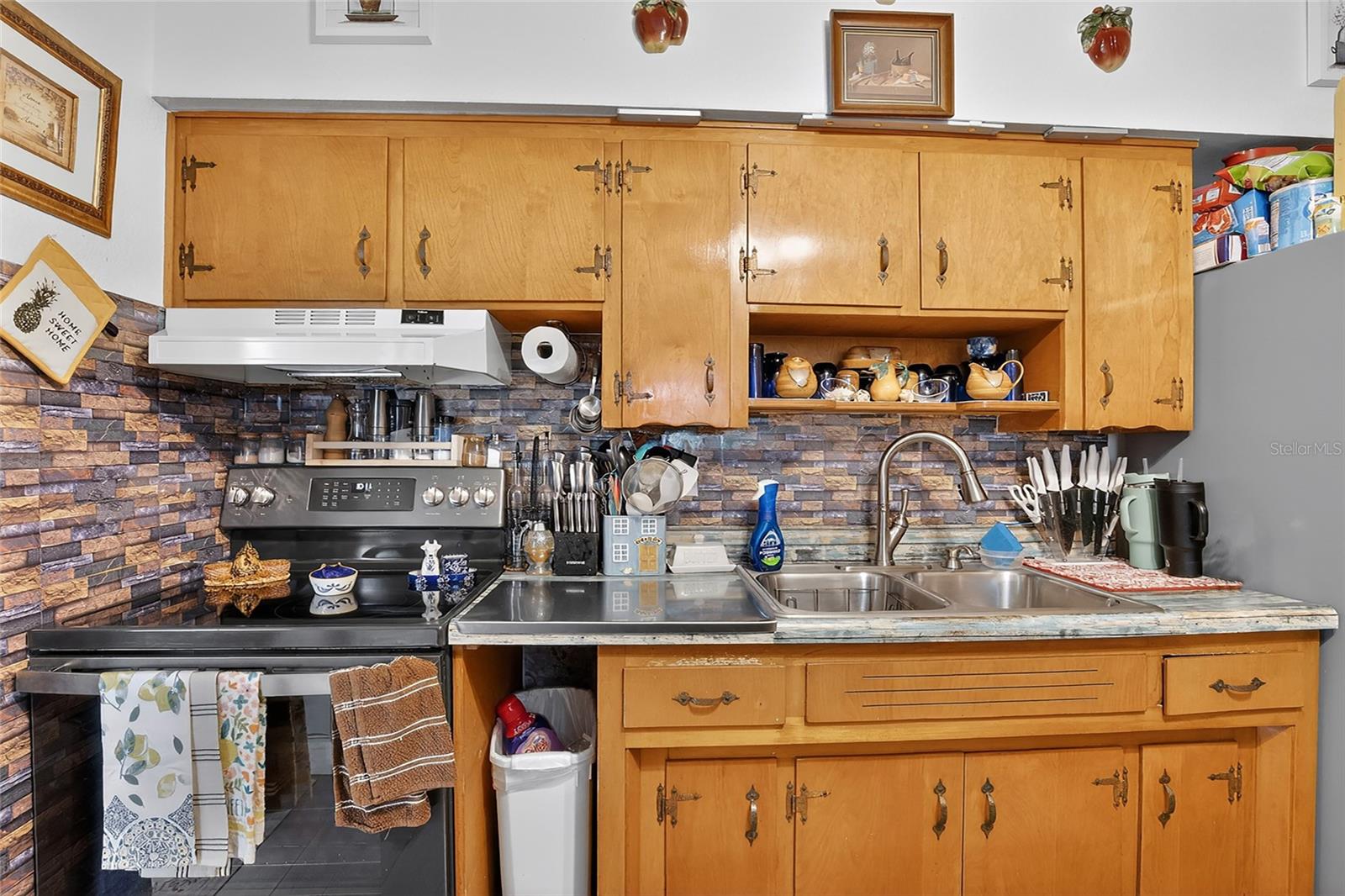 PINE CREST VILLA ADD 5 - Residential