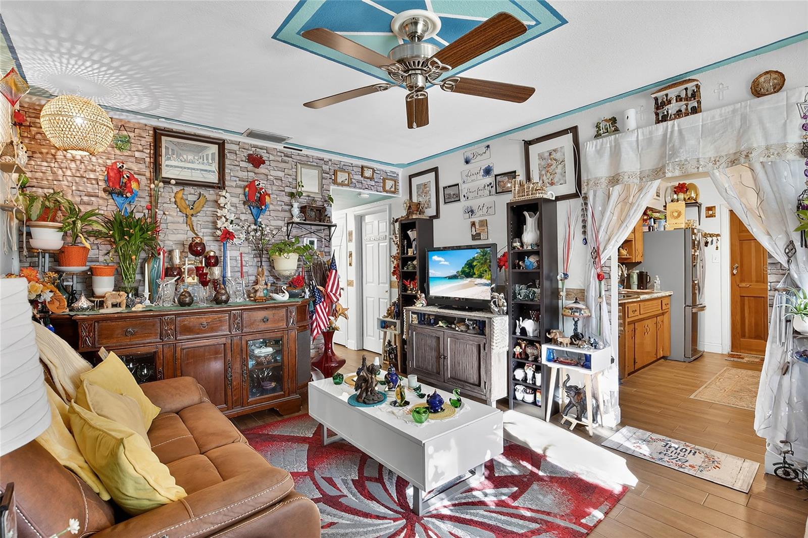 PINE CREST VILLA ADD 5 - Residential