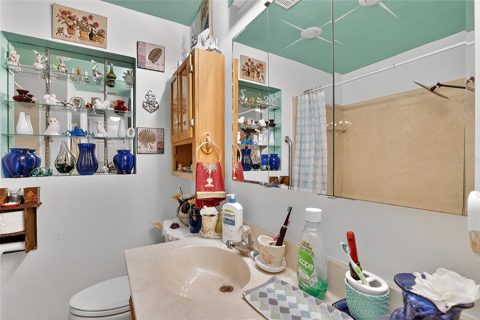 PINE CREST VILLA ADD 5 - Residential