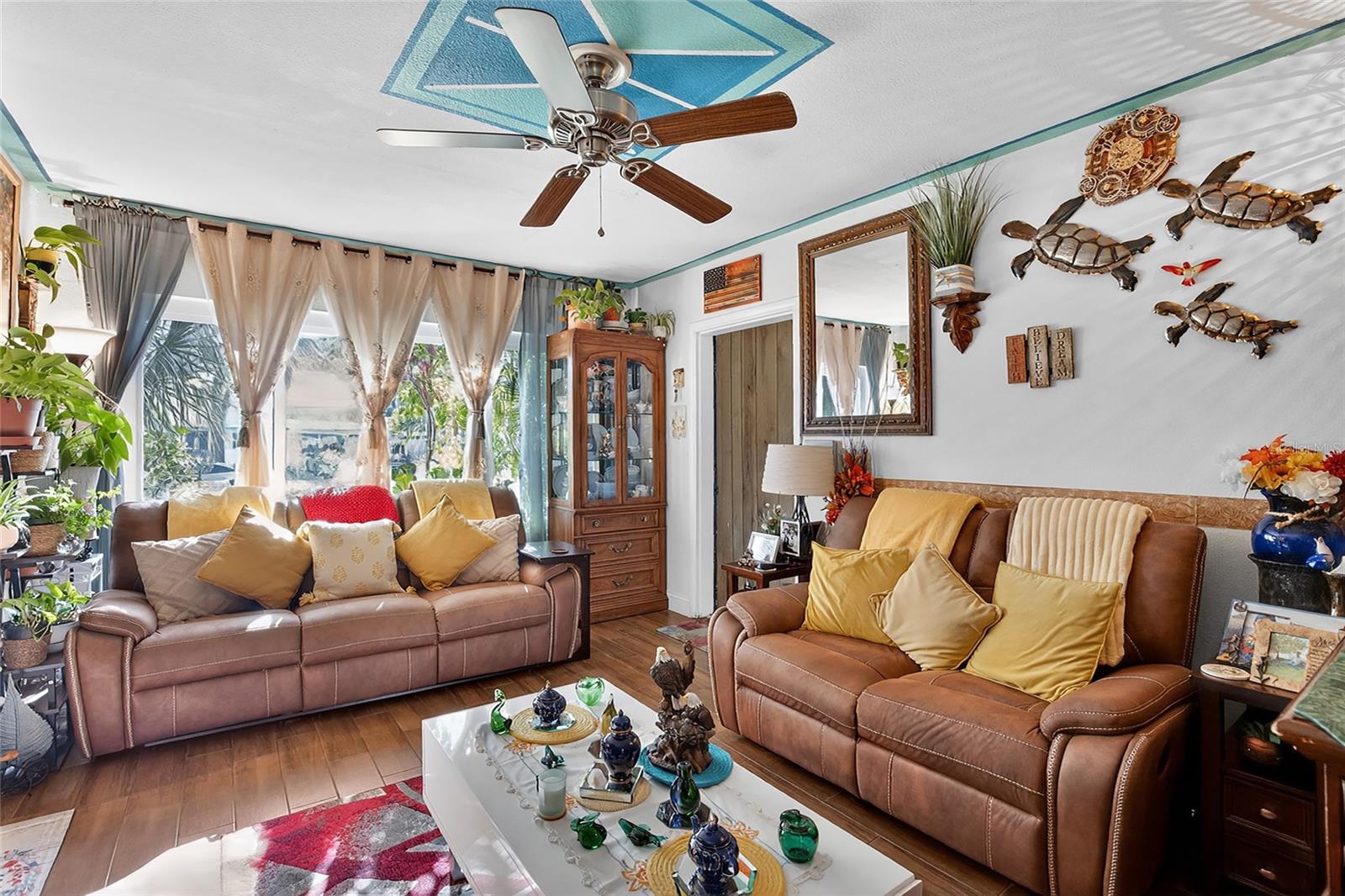 PINE CREST VILLA ADD 5 - Residential