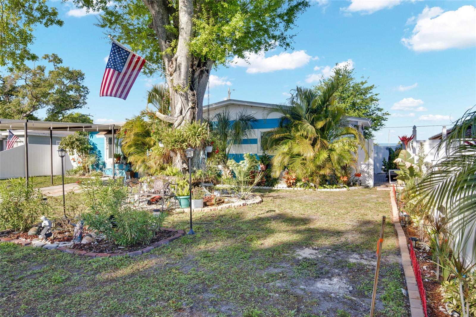 PINE CREST VILLA ADD 5 - Residential
