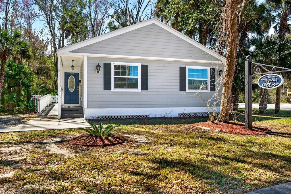 Photo of 110 NE Crystal Street, Crystal River, FL 34428 (MLS # OM719620)