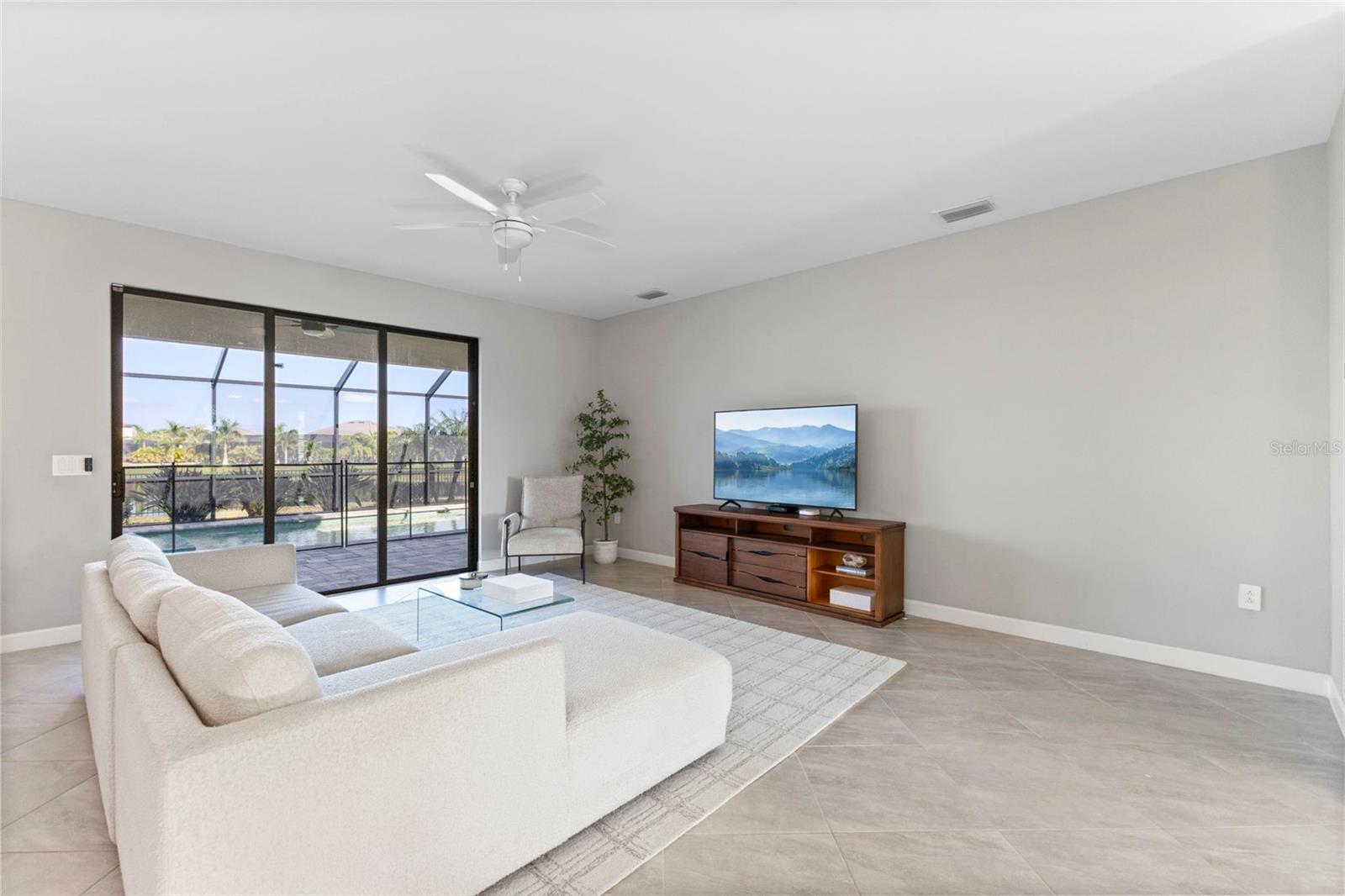 LORRAINE LAKES PH I - Residential