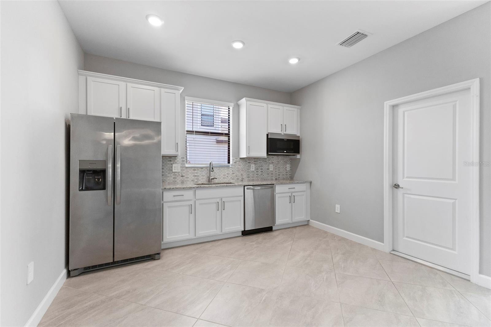 LORRAINE LAKES PH I - Residential