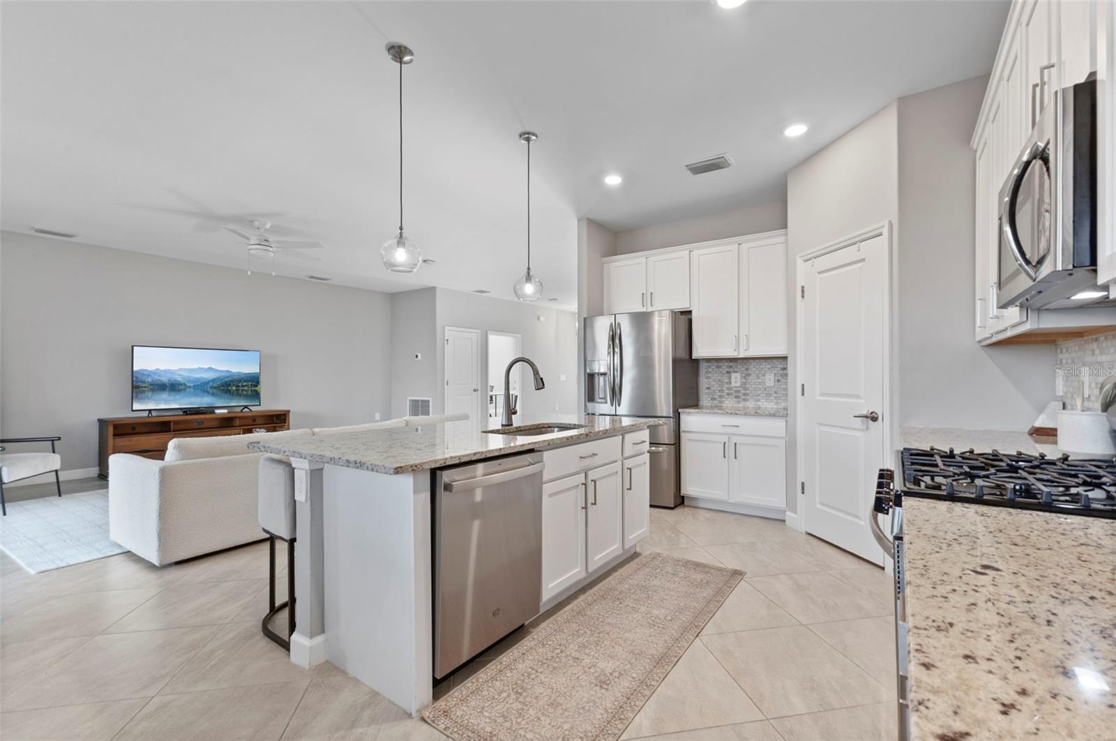 LORRAINE LAKES PH I - Residential