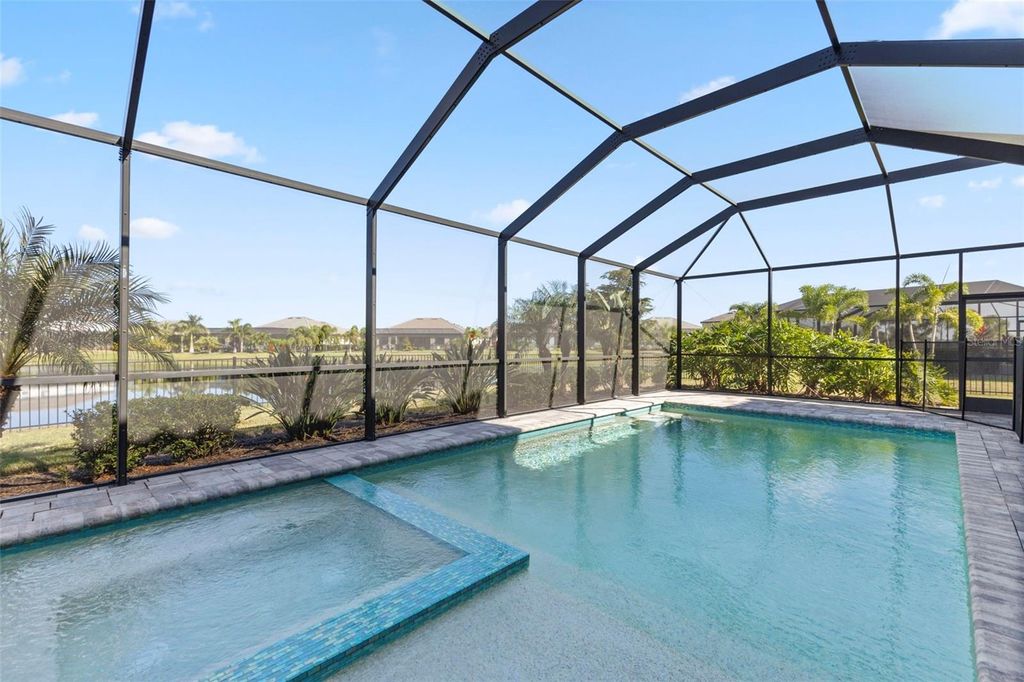 Photo of 15627 White Linen Drive, Bradenton, FL 34211 (MLS # A4673396)