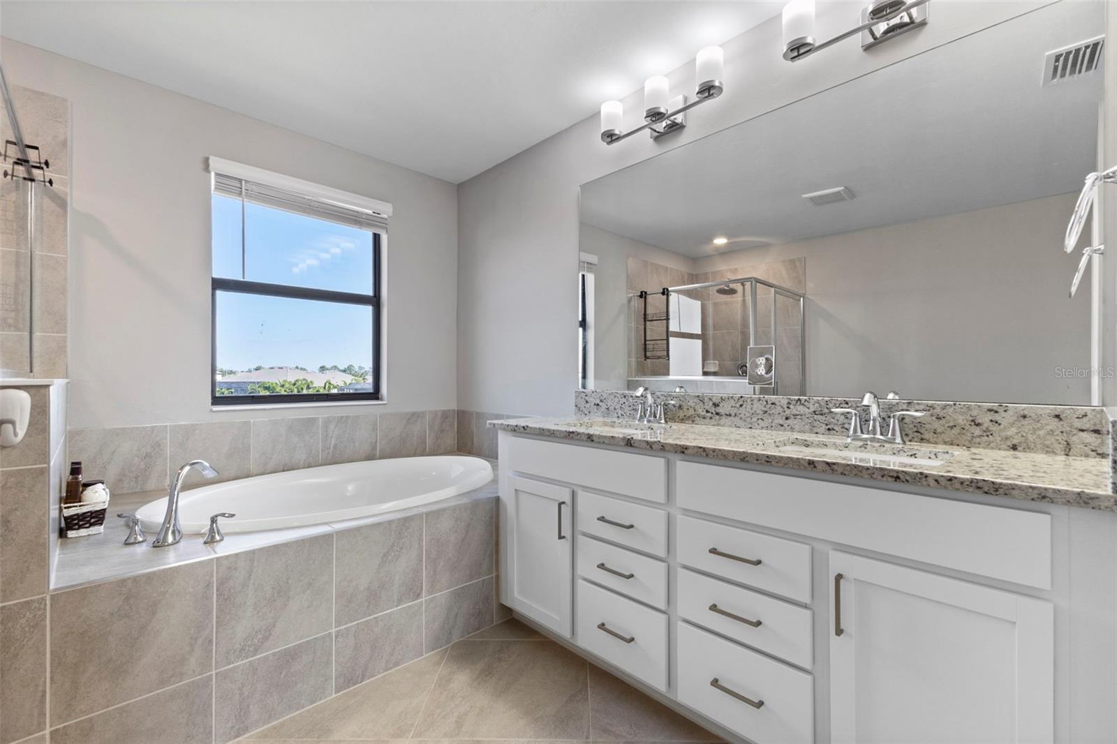 LORRAINE LAKES PH I - Residential