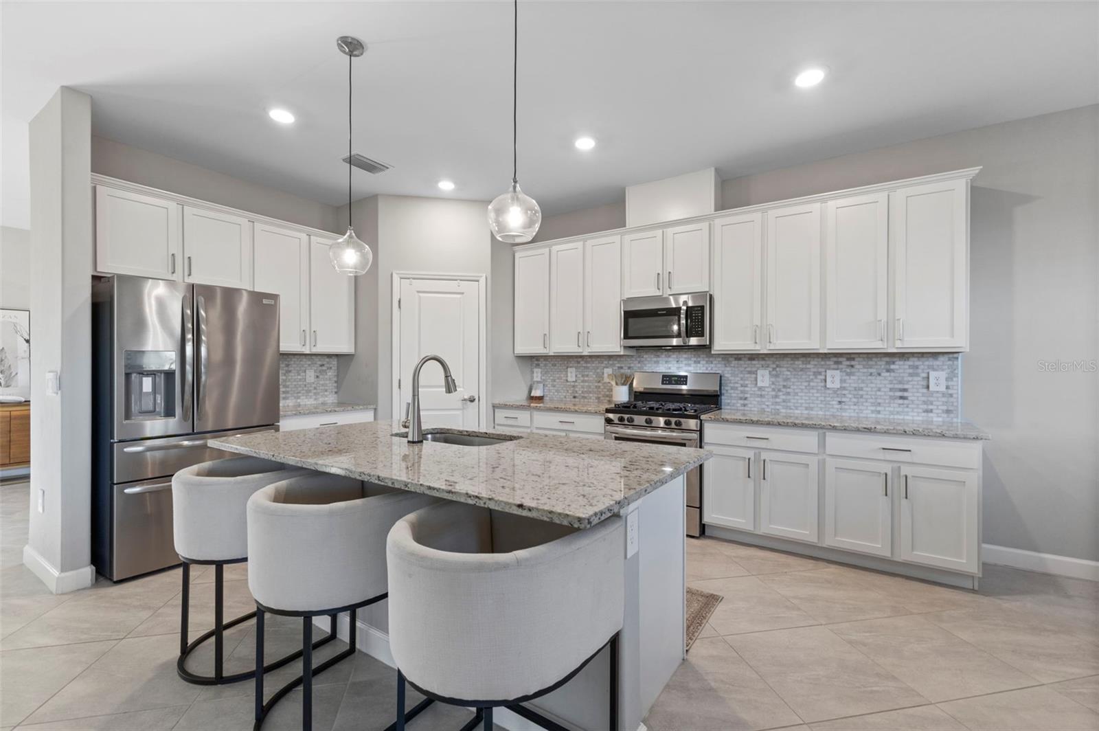 LORRAINE LAKES PH I - Residential