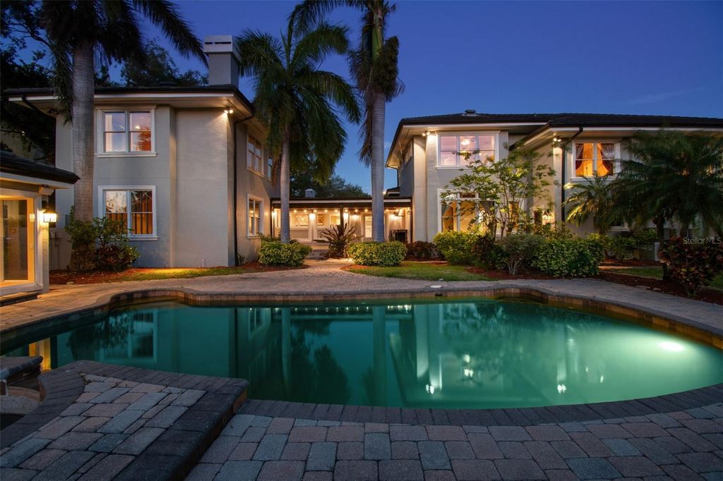 Photo of 405 S Shore Crest Drive, Tampa, FL 33609 (MLS # TB8386552)