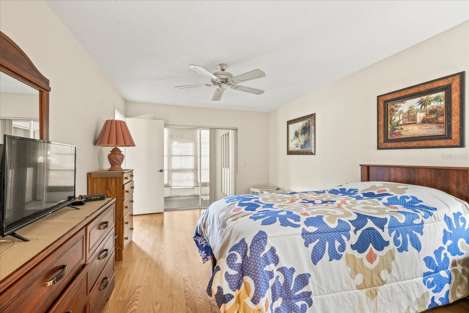 HILLSIDE CONDO - Residential