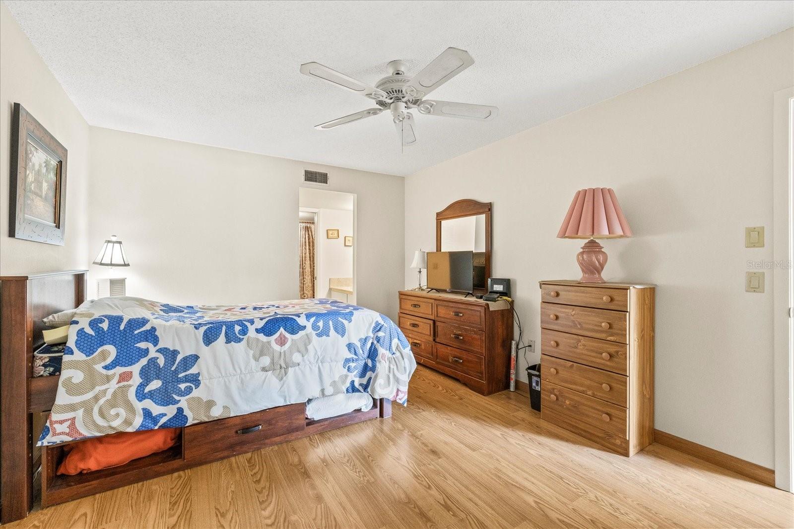 HILLSIDE CONDO - Residential