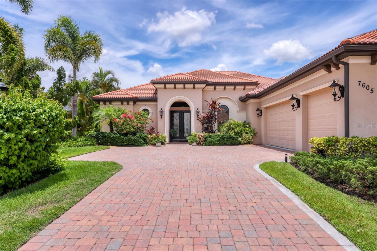 7605 HADDINGTON COVE