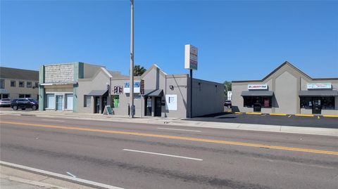 Photo of 835 8th Avenue W, Palmetto, FL 34221 (MLS # A4688173)