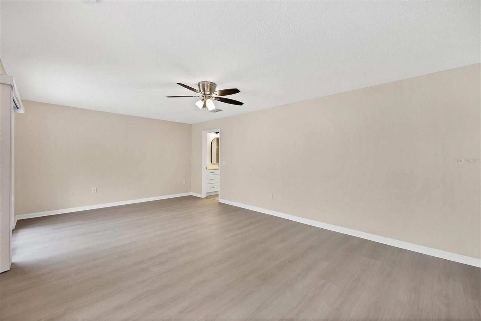 RIVER PINES - Residential