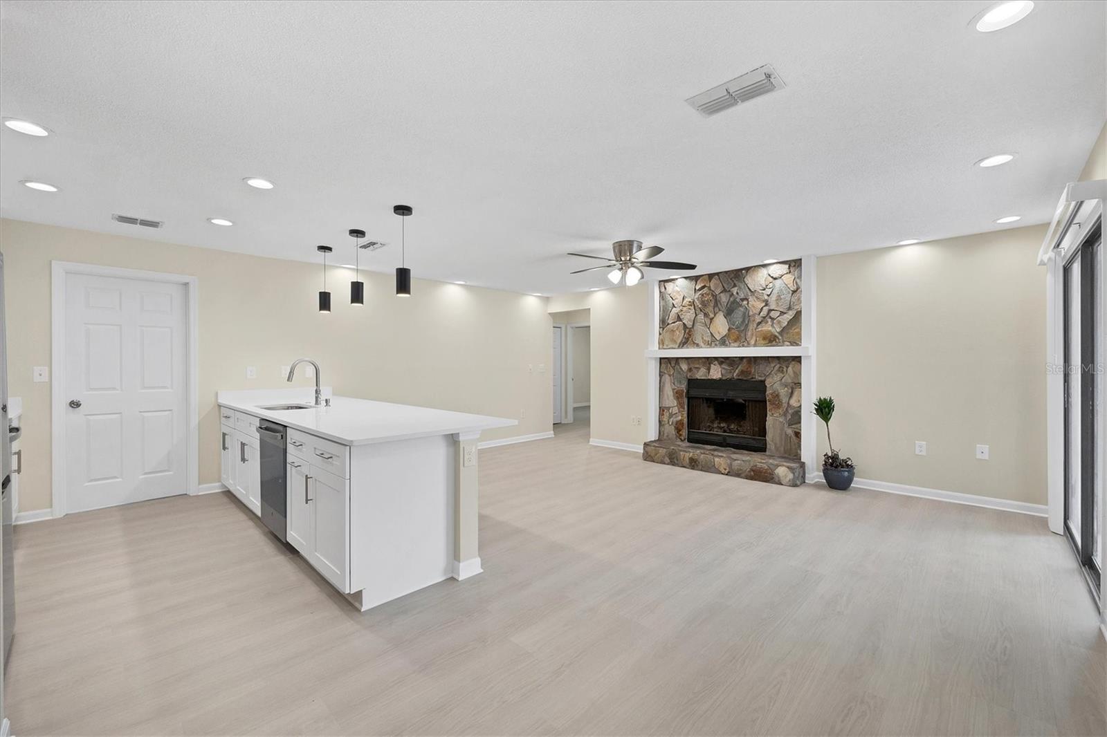 RIVER PINES - Residential