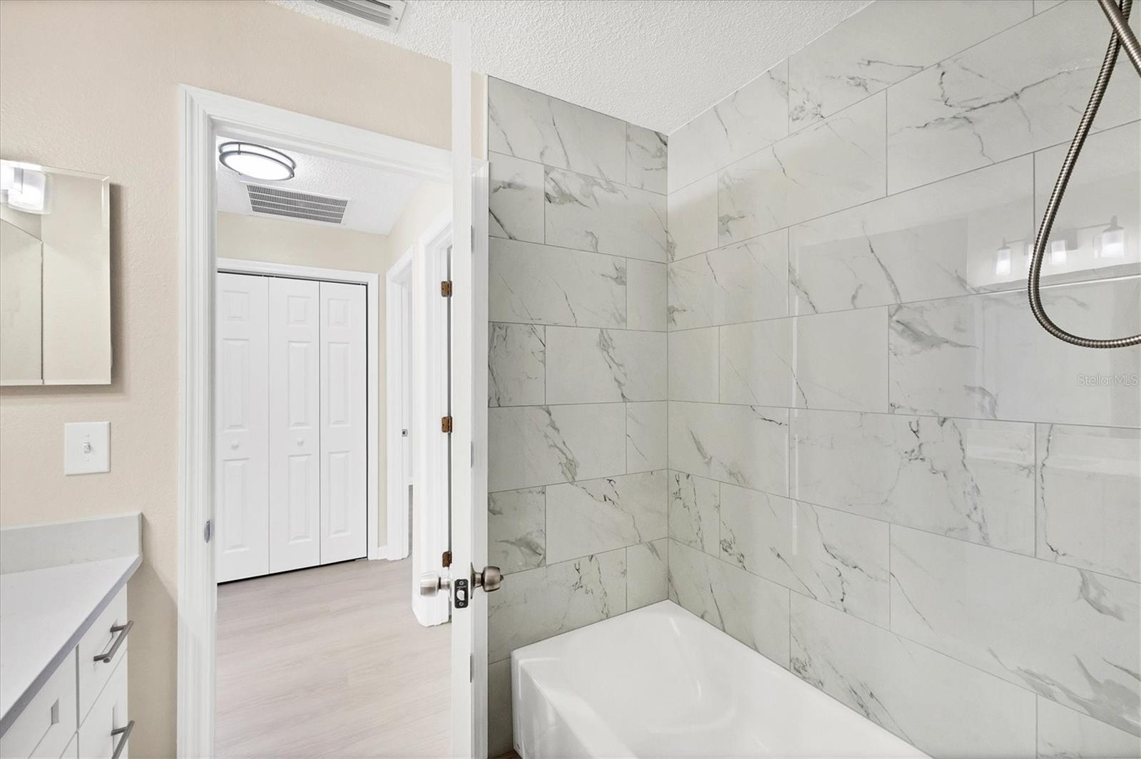 RIVER PINES - Residential