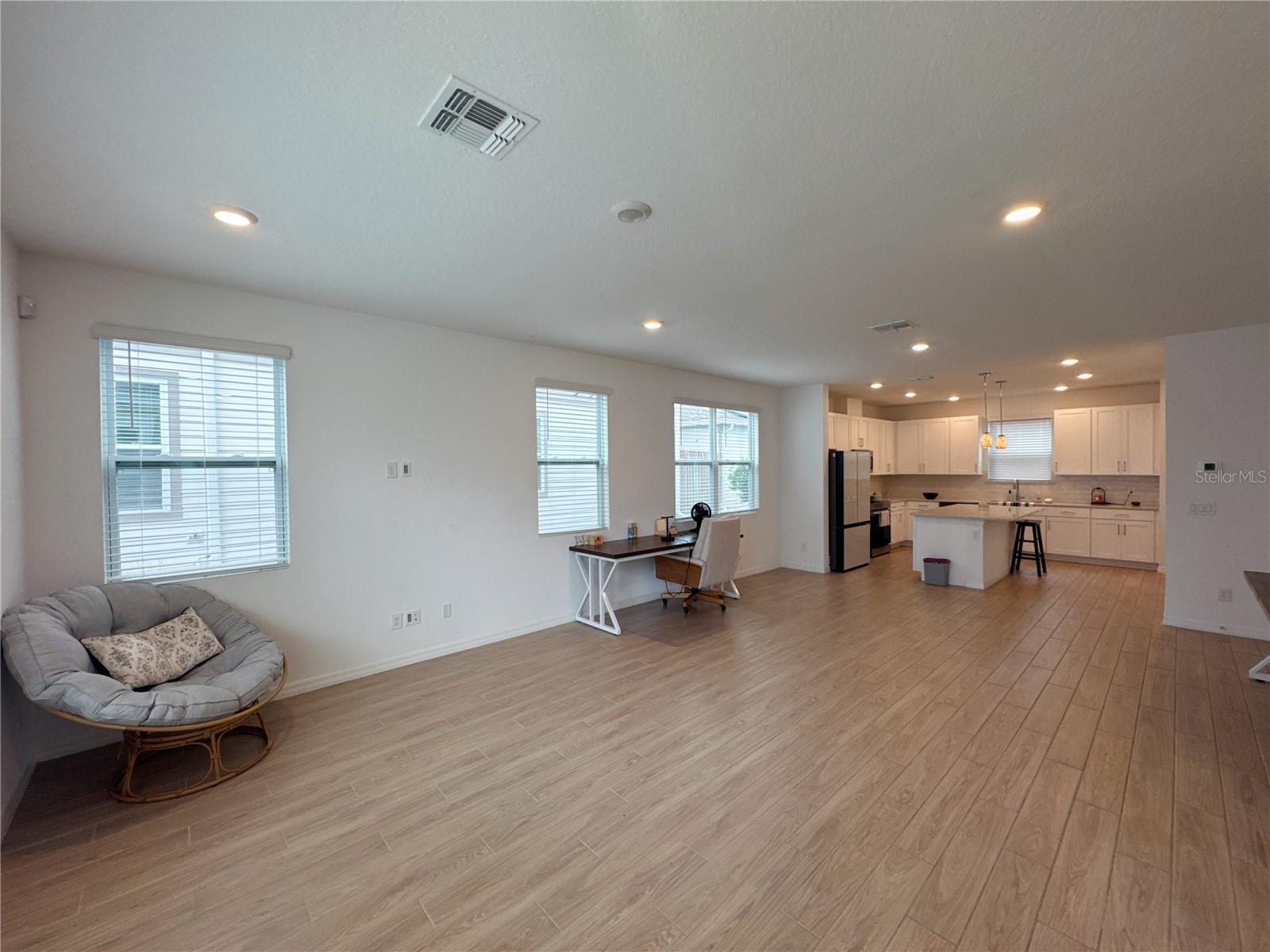 WESLYN PARK PH 1 - Residential Lease