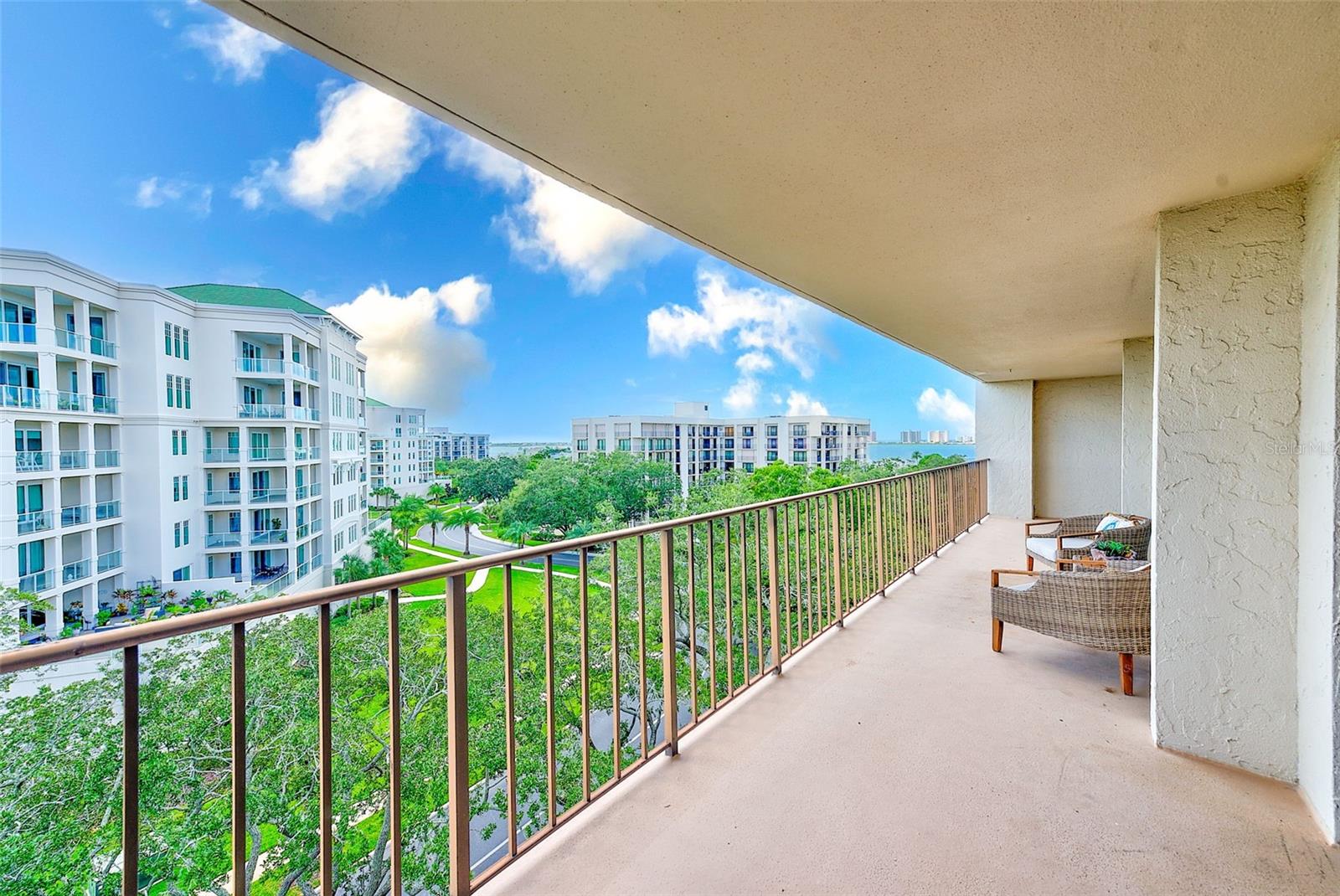 220 BELLEVIEW BOULEVARD 802
