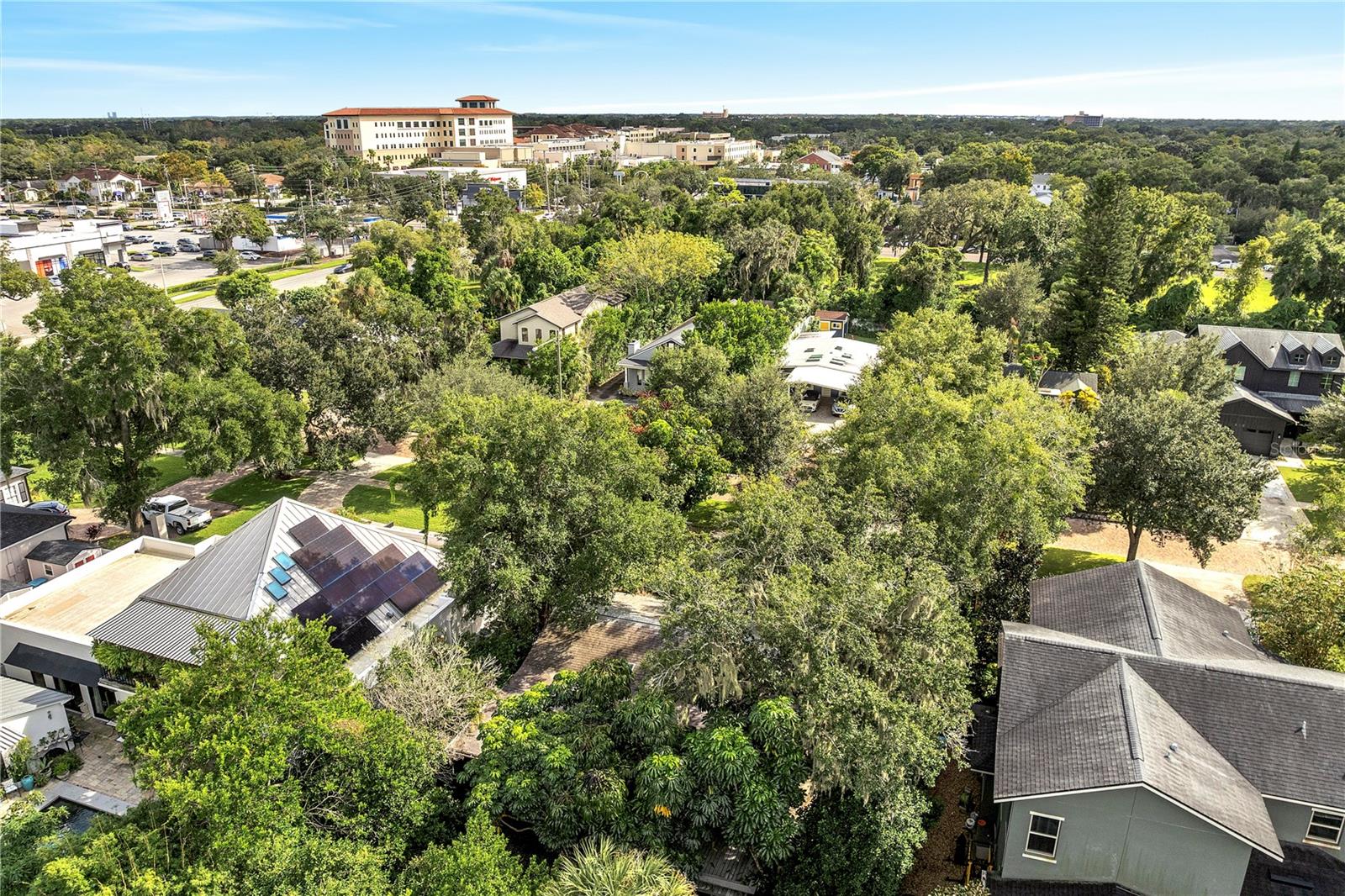 CAMPO BELLO - Residential Lease
