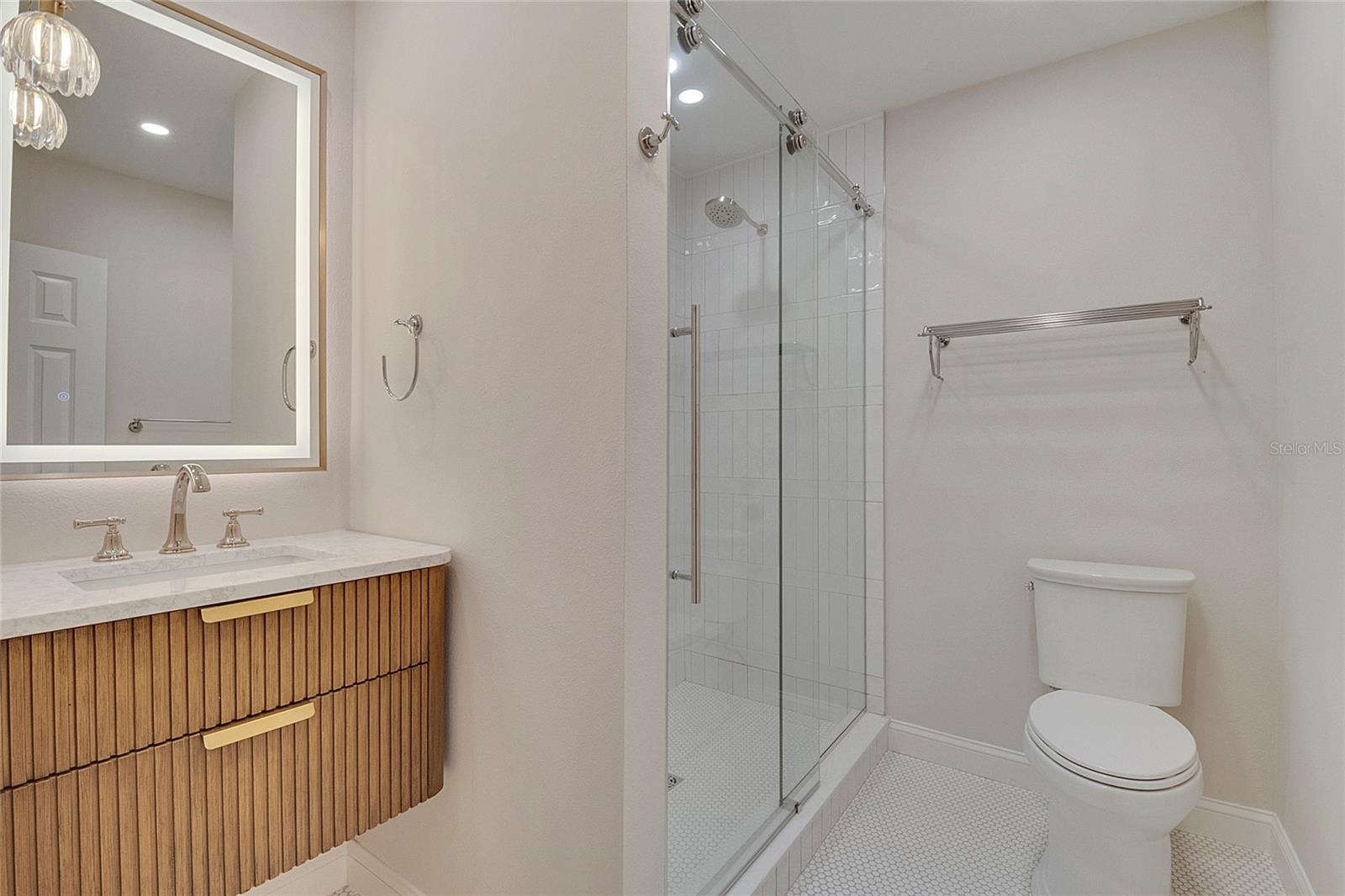 CAMPO BELLO - Residential Lease