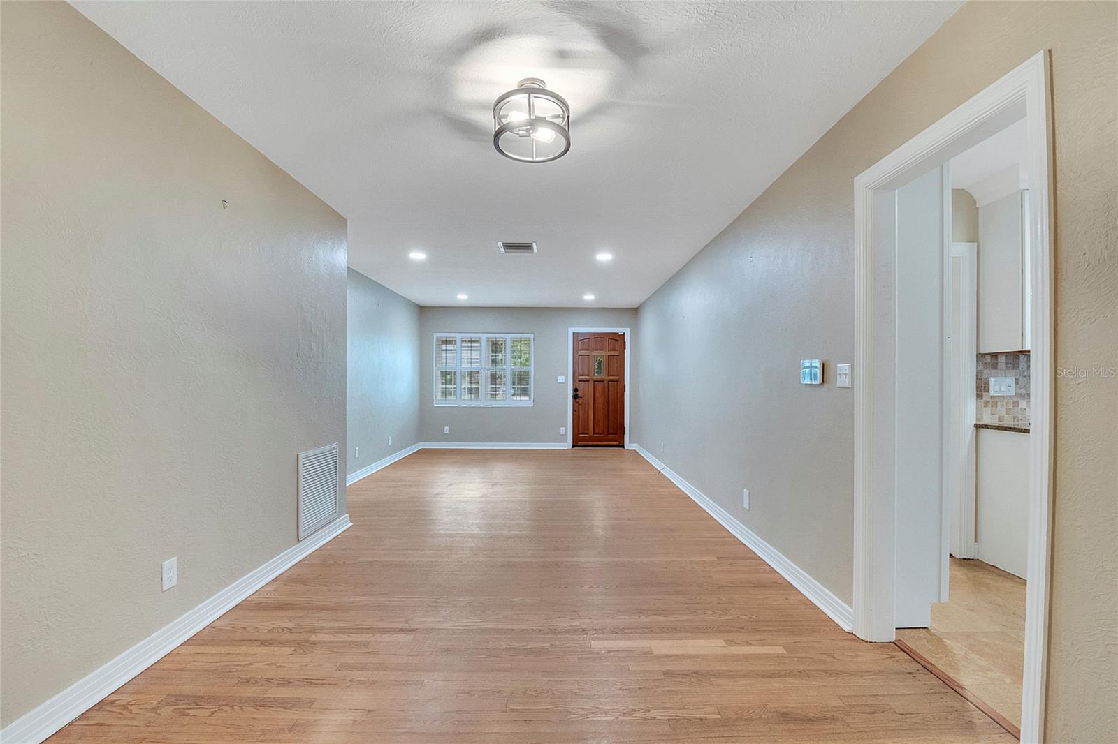 CAMPO BELLO - Residential Lease
