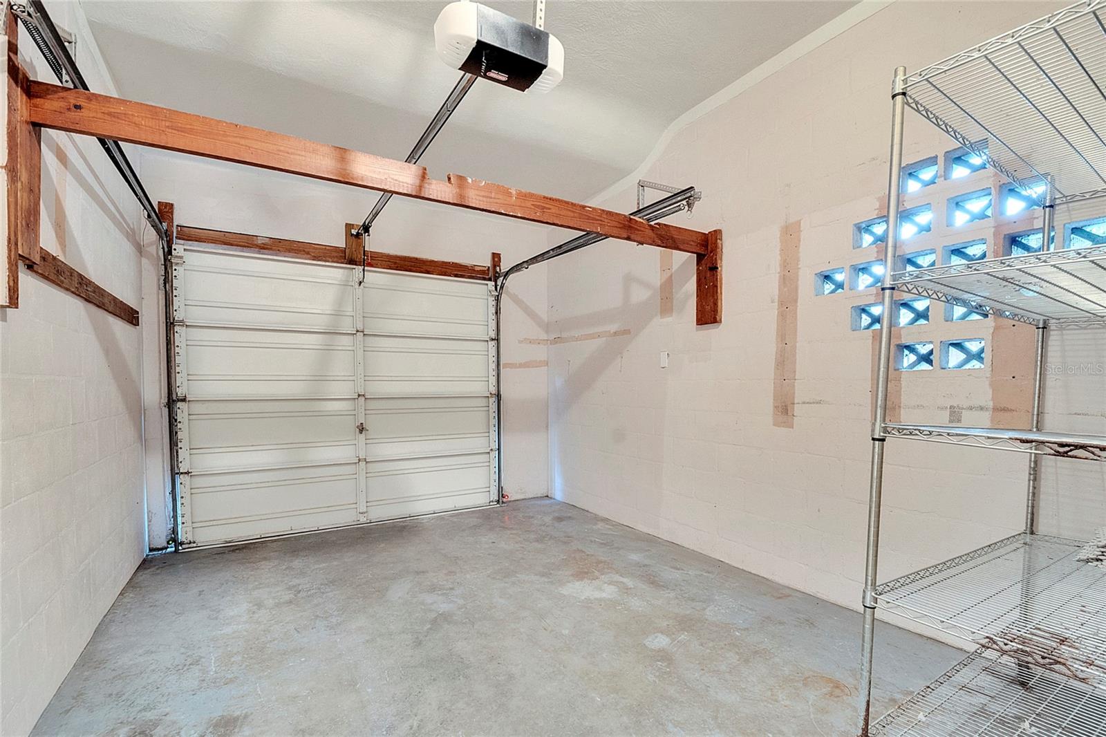 CAMPO BELLO - Residential Lease