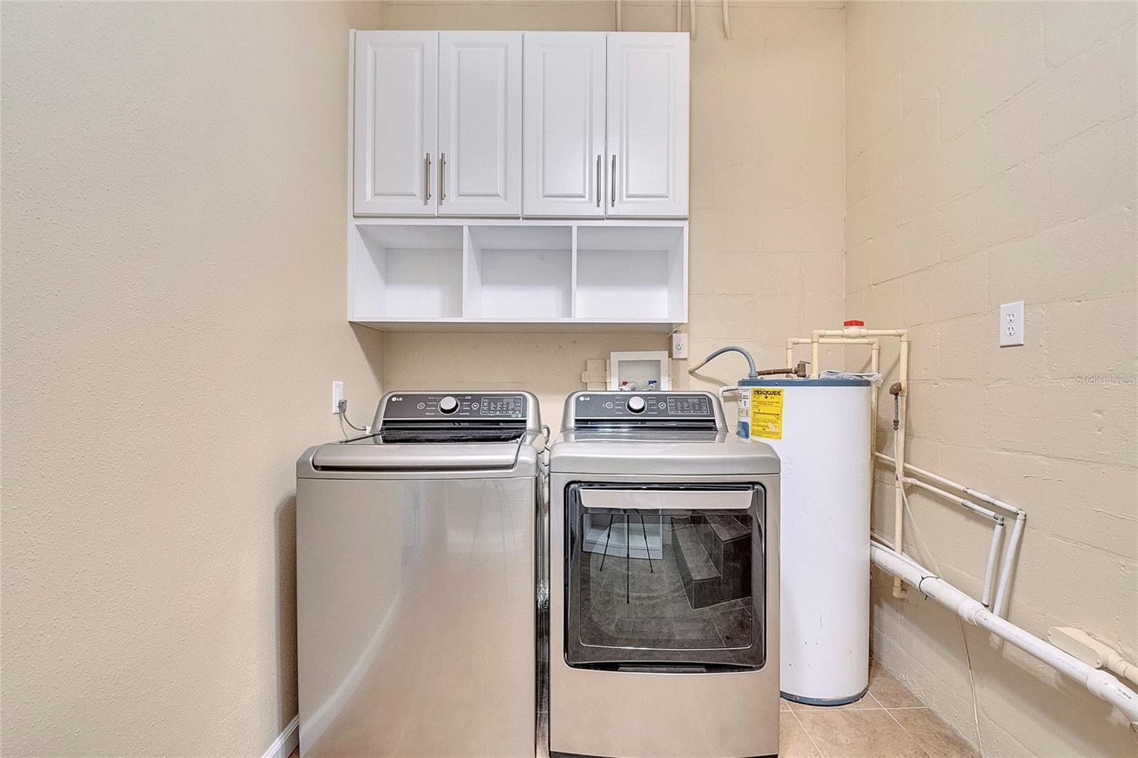 CAMPO BELLO - Residential Lease