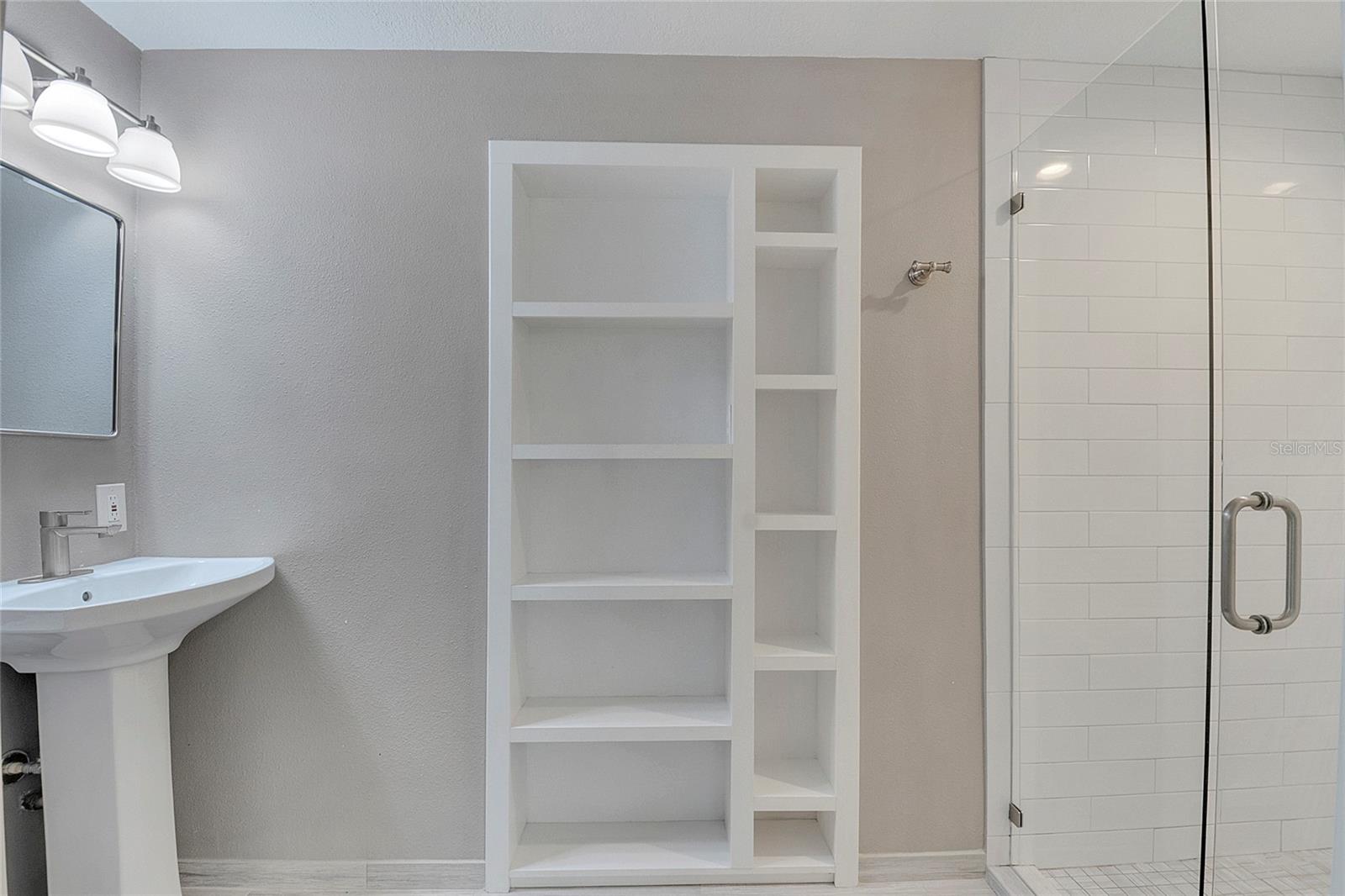 CAMPO BELLO - Residential Lease
