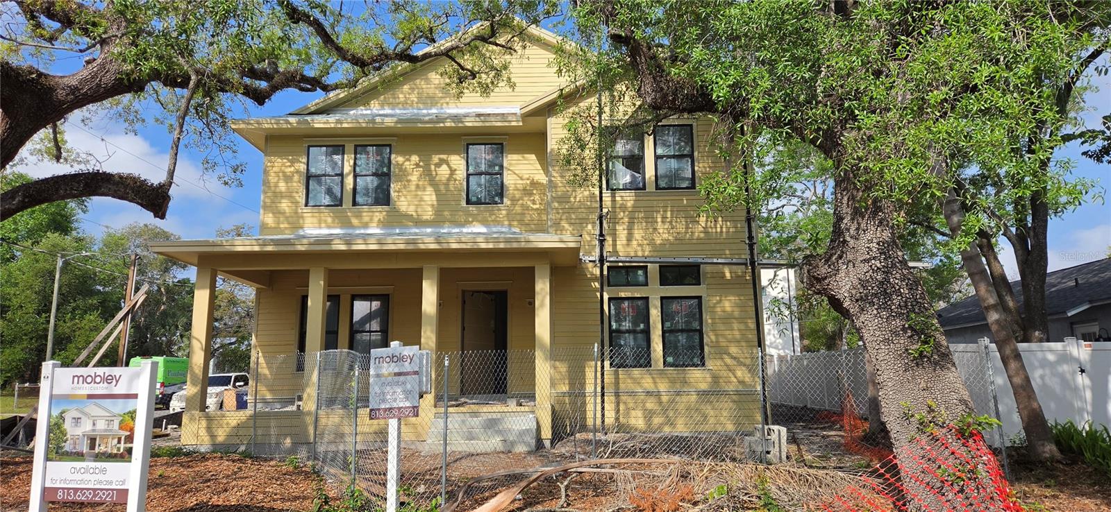 2402 N GLENWOOD DRIVE