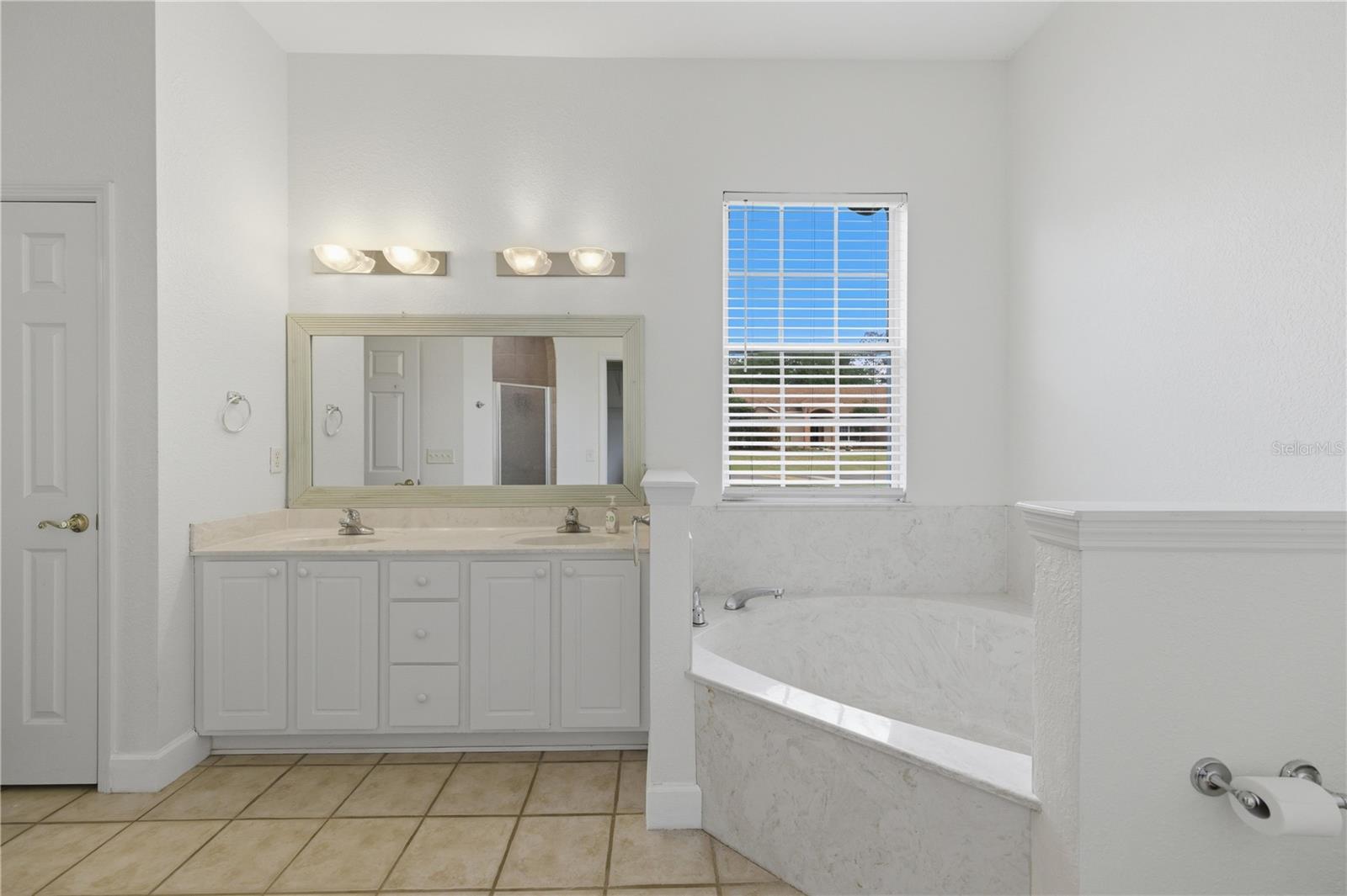 WOODLAND ESTATE - Residential