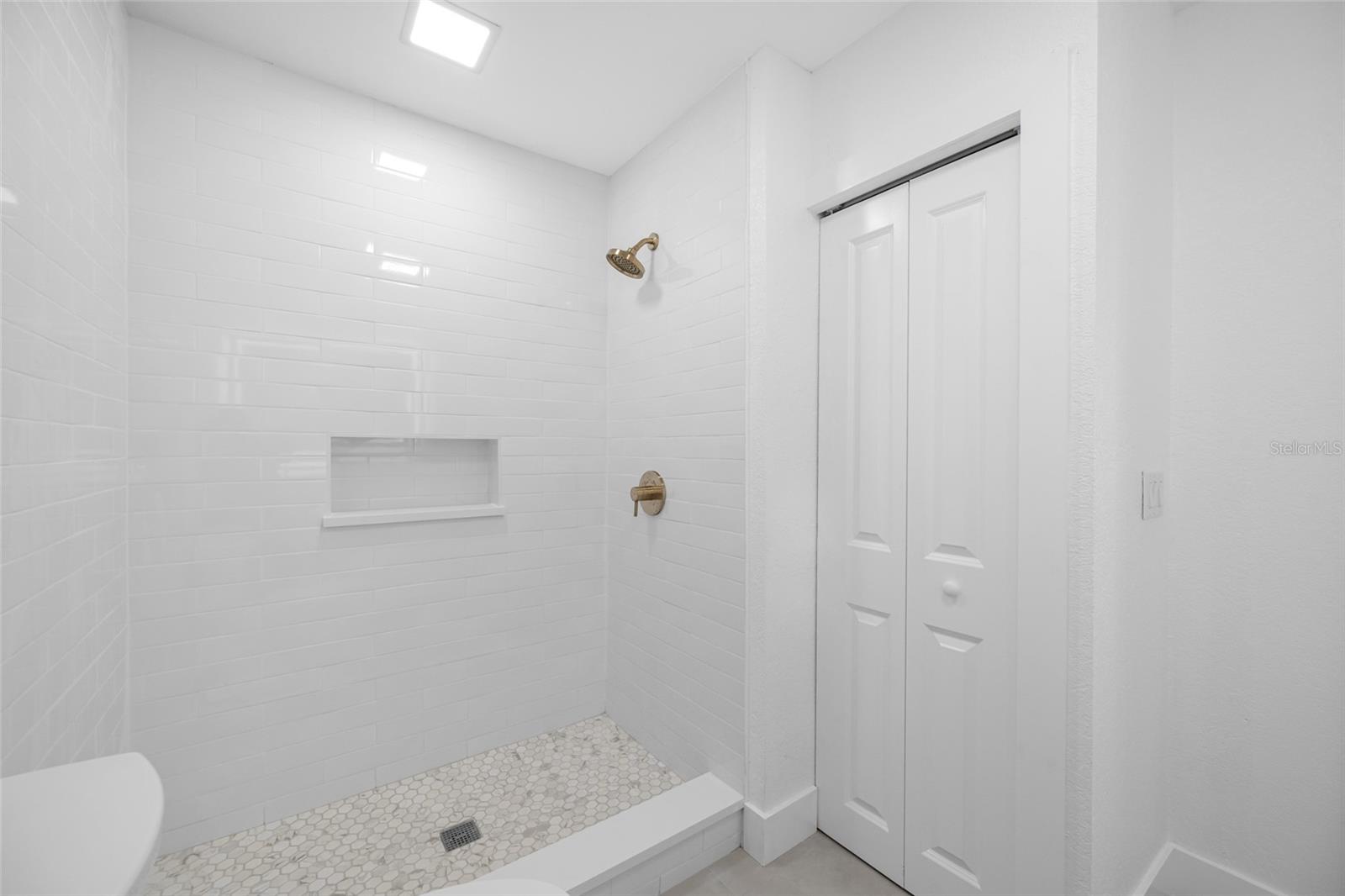 TARA CAY II - Residential