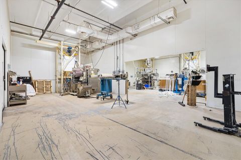 Tiny photo for 1103 Thomas Avenue, Leesburg, FL 34748 (MLS # G5108666)