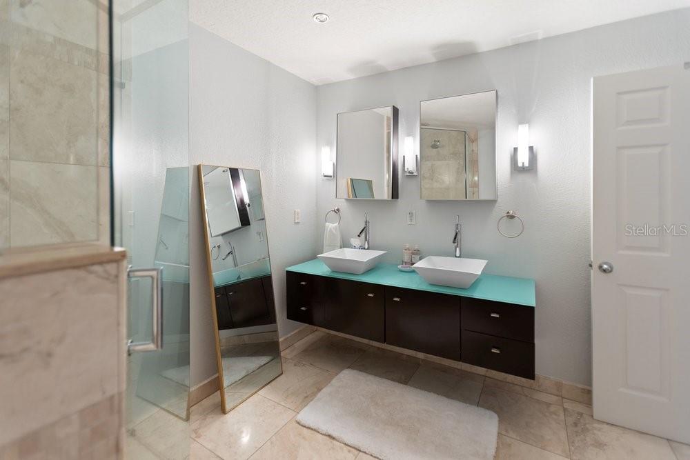 BAYSWATER CLOSE AT OLDE HYDE P - Residential