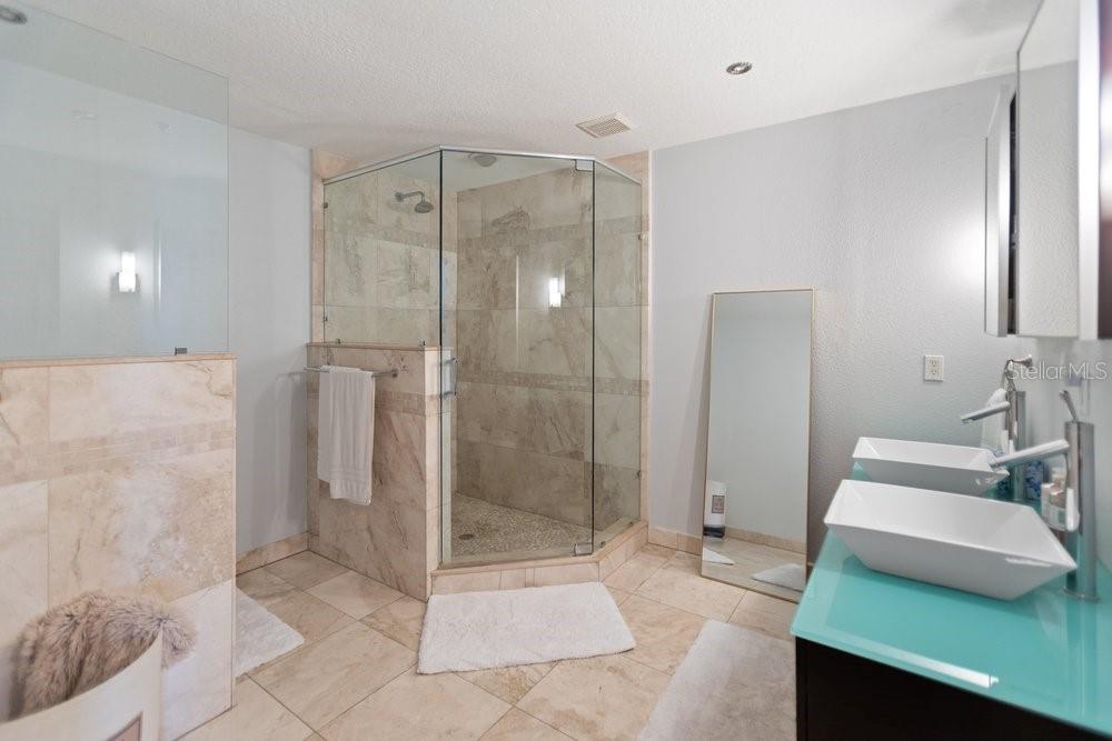 BAYSWATER CLOSE AT OLDE HYDE P - Residential