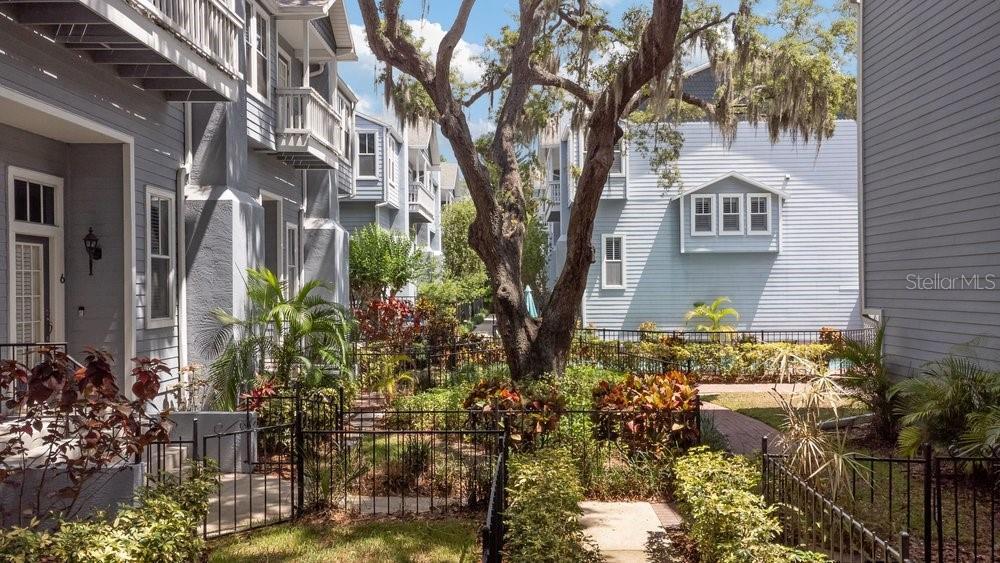 BAYSWATER CLOSE AT OLDE HYDE P - Residential