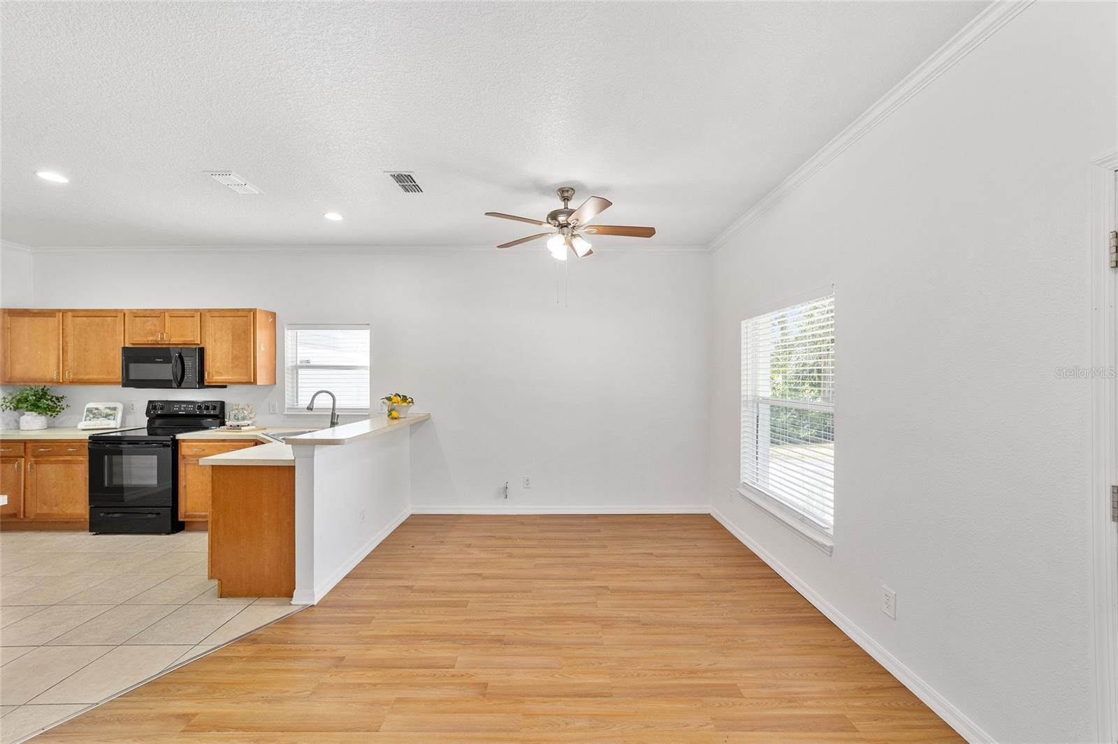 CARLTON VILLAGE PARK - Residential