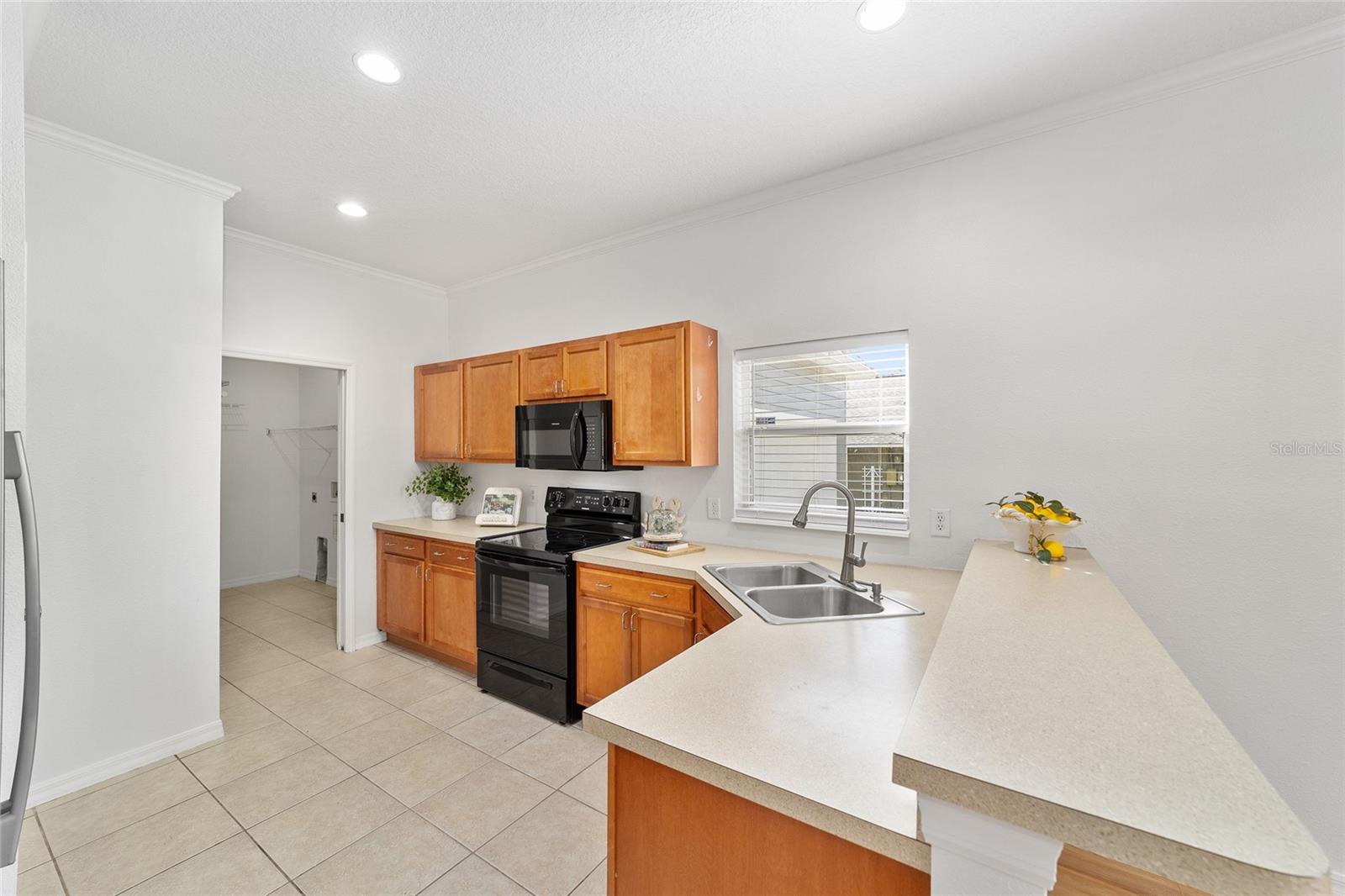 CARLTON VILLAGE PARK - Residential