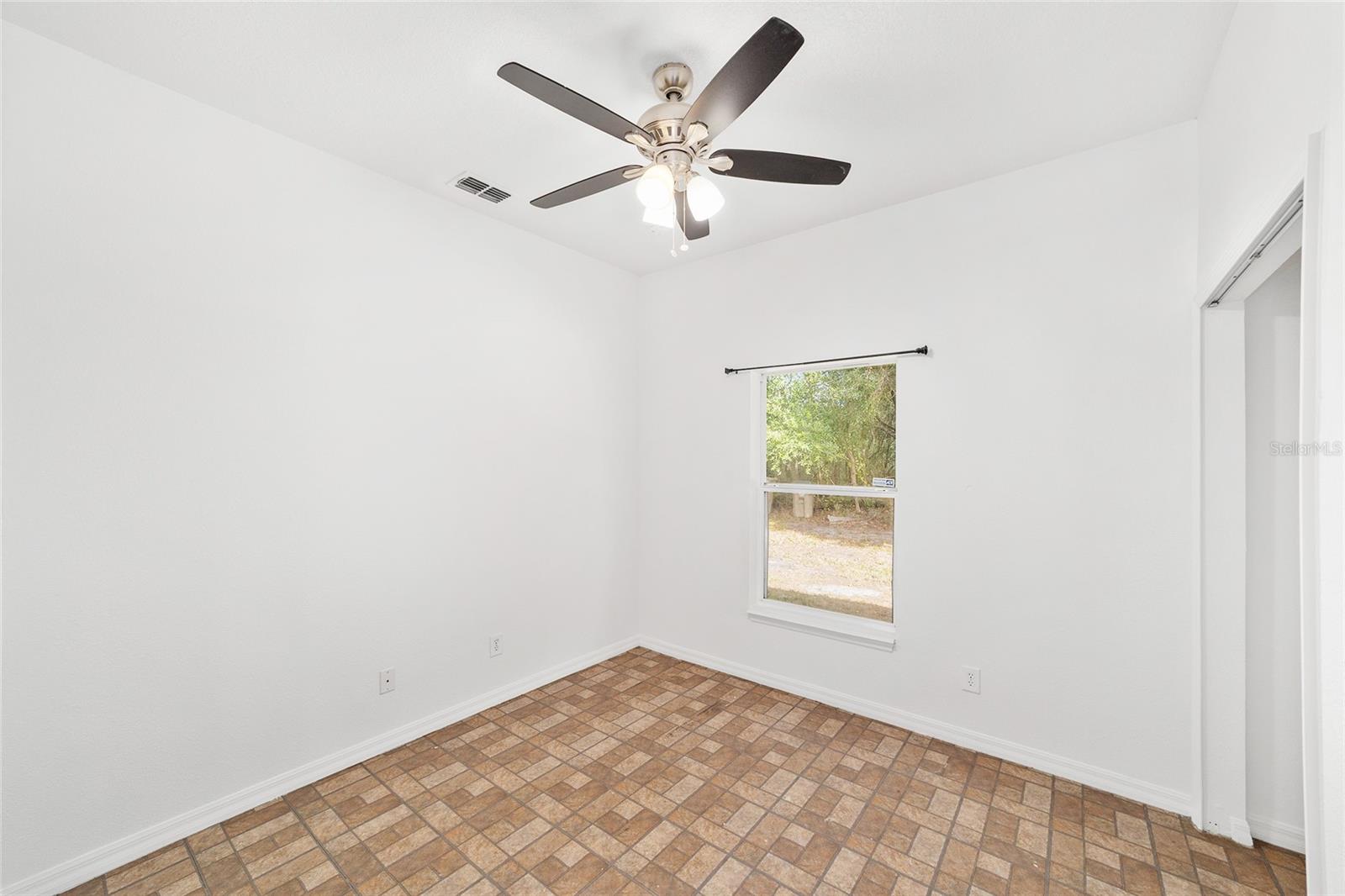 CARLTON VILLAGE PARK - Residential