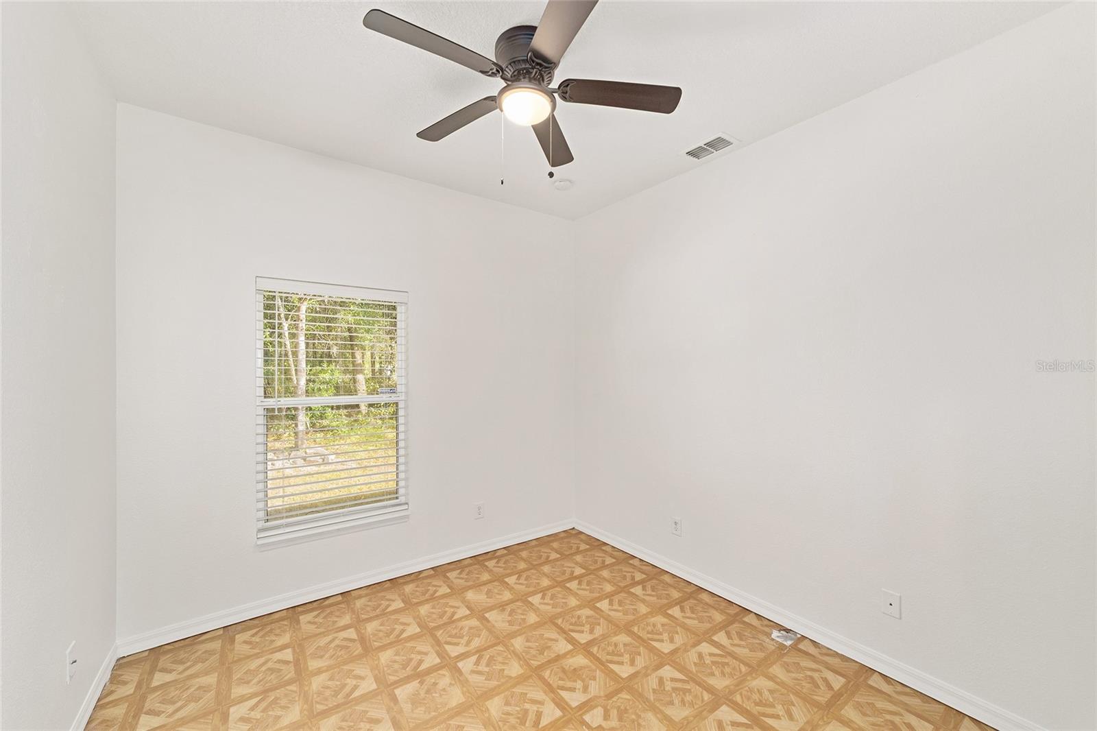 CARLTON VILLAGE PARK - Residential