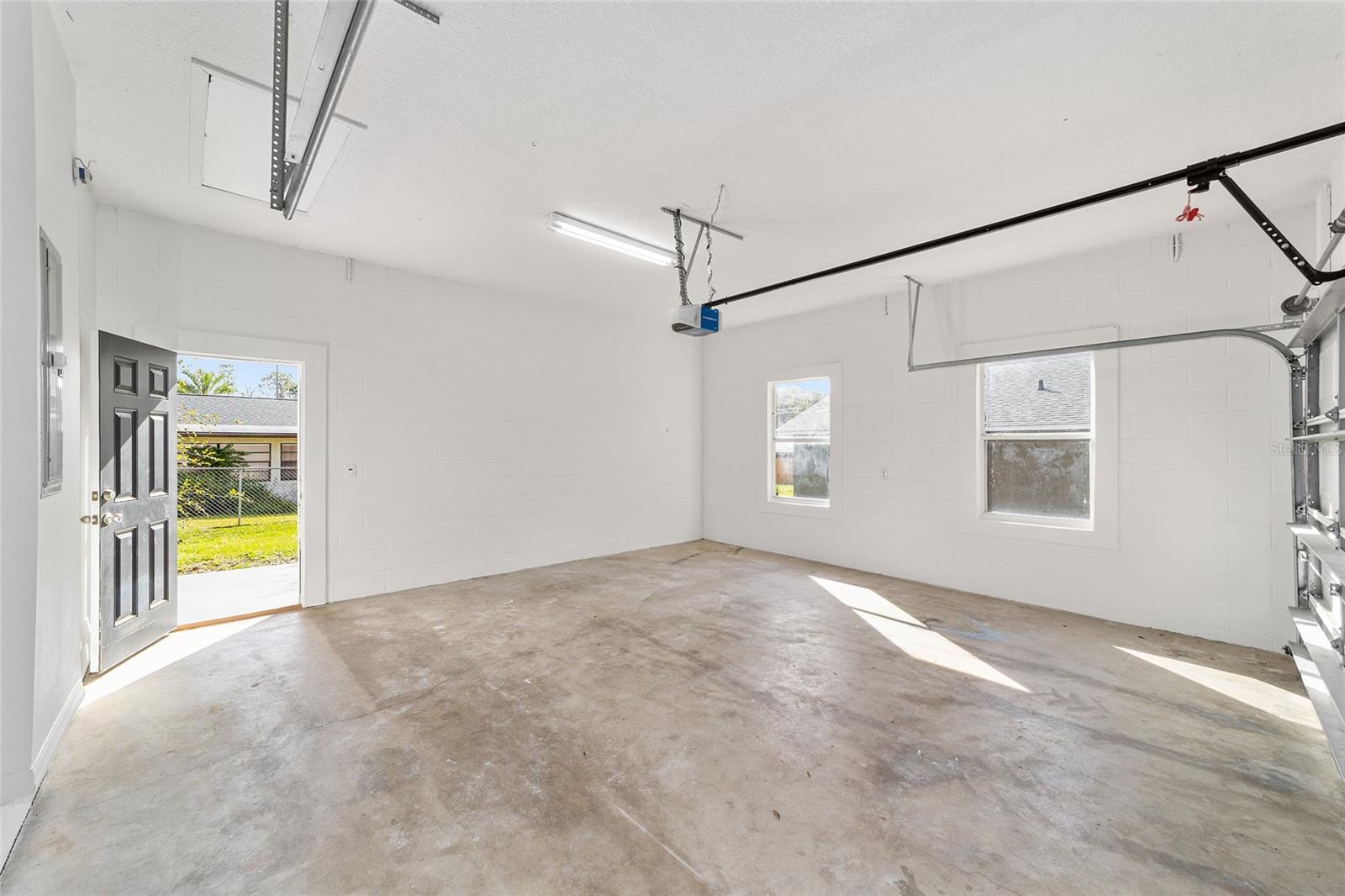 CARLTON VILLAGE PARK - Residential