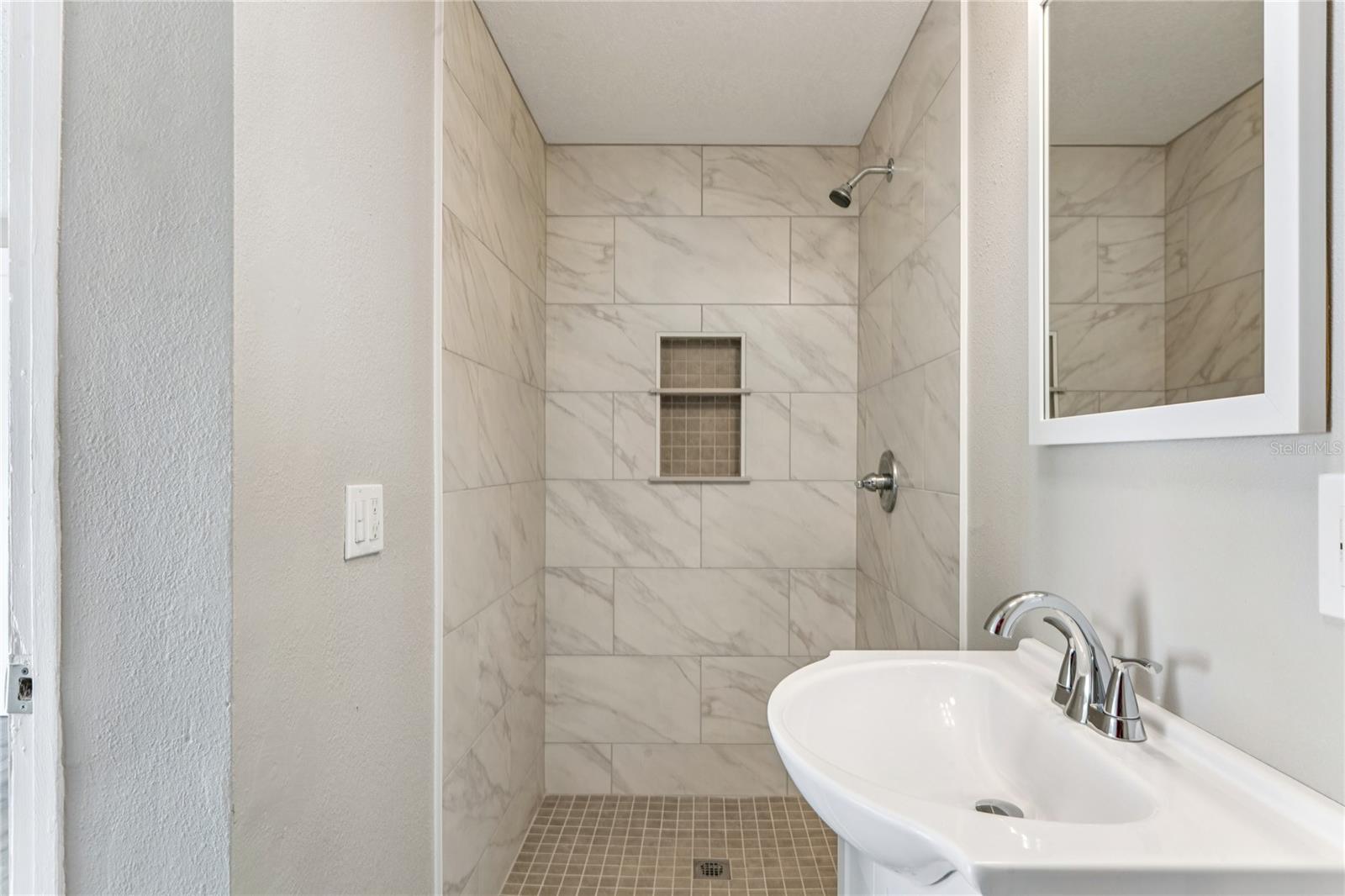 BEACON SQUARE - Residential