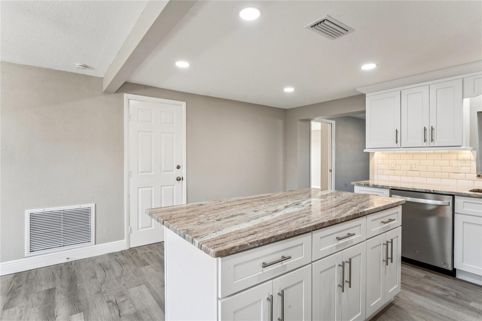 BEACON SQUARE - Residential