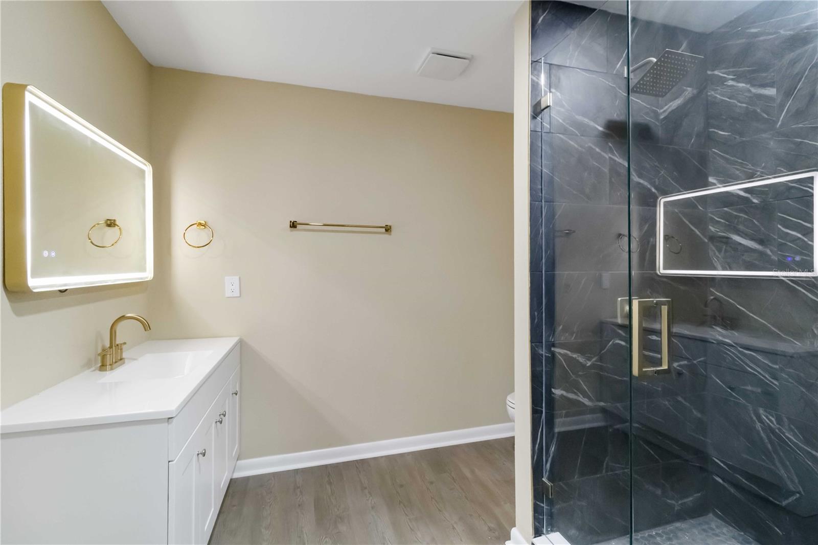 LAKE ARROWHEAD - Residential