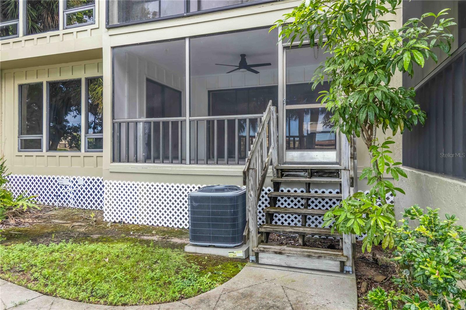 LAKE ARROWHEAD - Residential