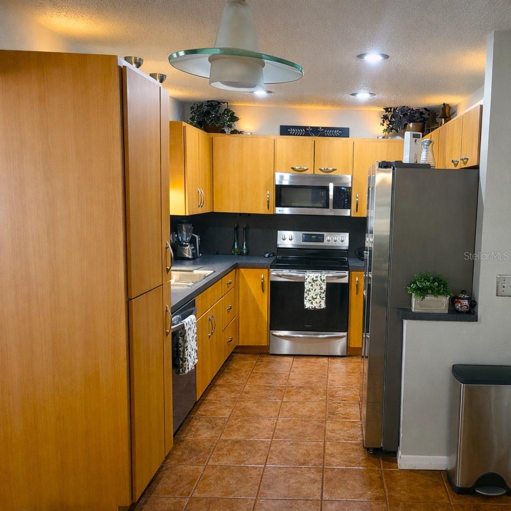 RIO PINAR LAKES - Residential