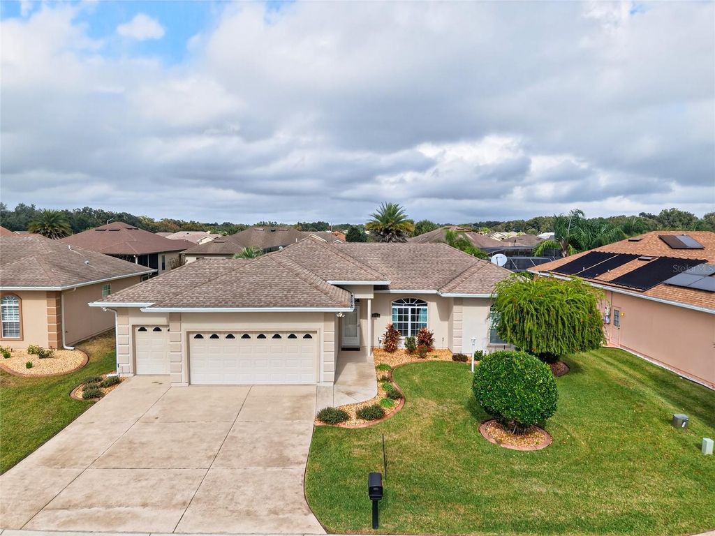 Photo of 11019 SE 170th Lane Road, Summerfield, FL 34491 (MLS # O6366131)