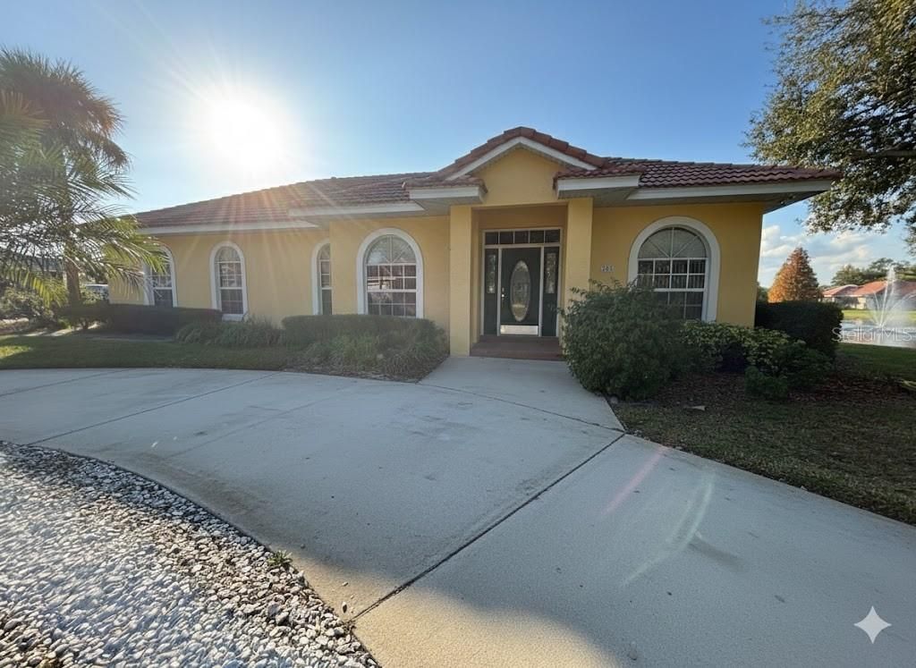 Photo of 205 Lake Region Boulevard S, Winter Haven, FL 33881 (MLS # P4937468)