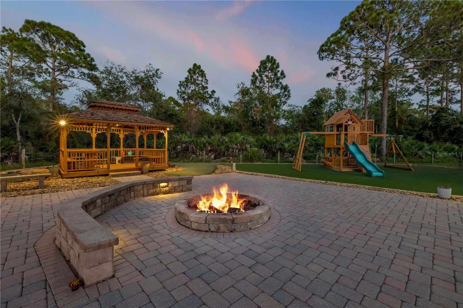 4075 CRESTWOOD MANOR DRIVE