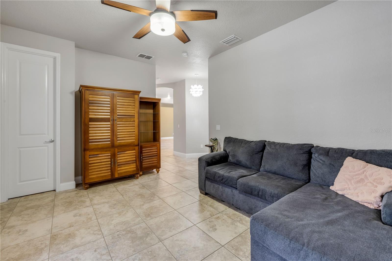 CRESTWOOD MANOR - Residential