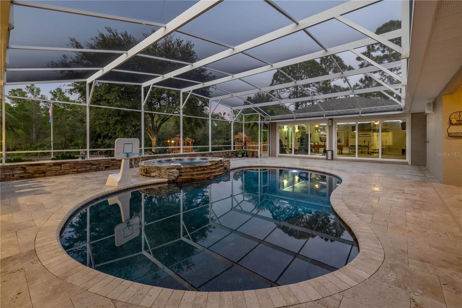 CRESTWOOD MANOR - Residential